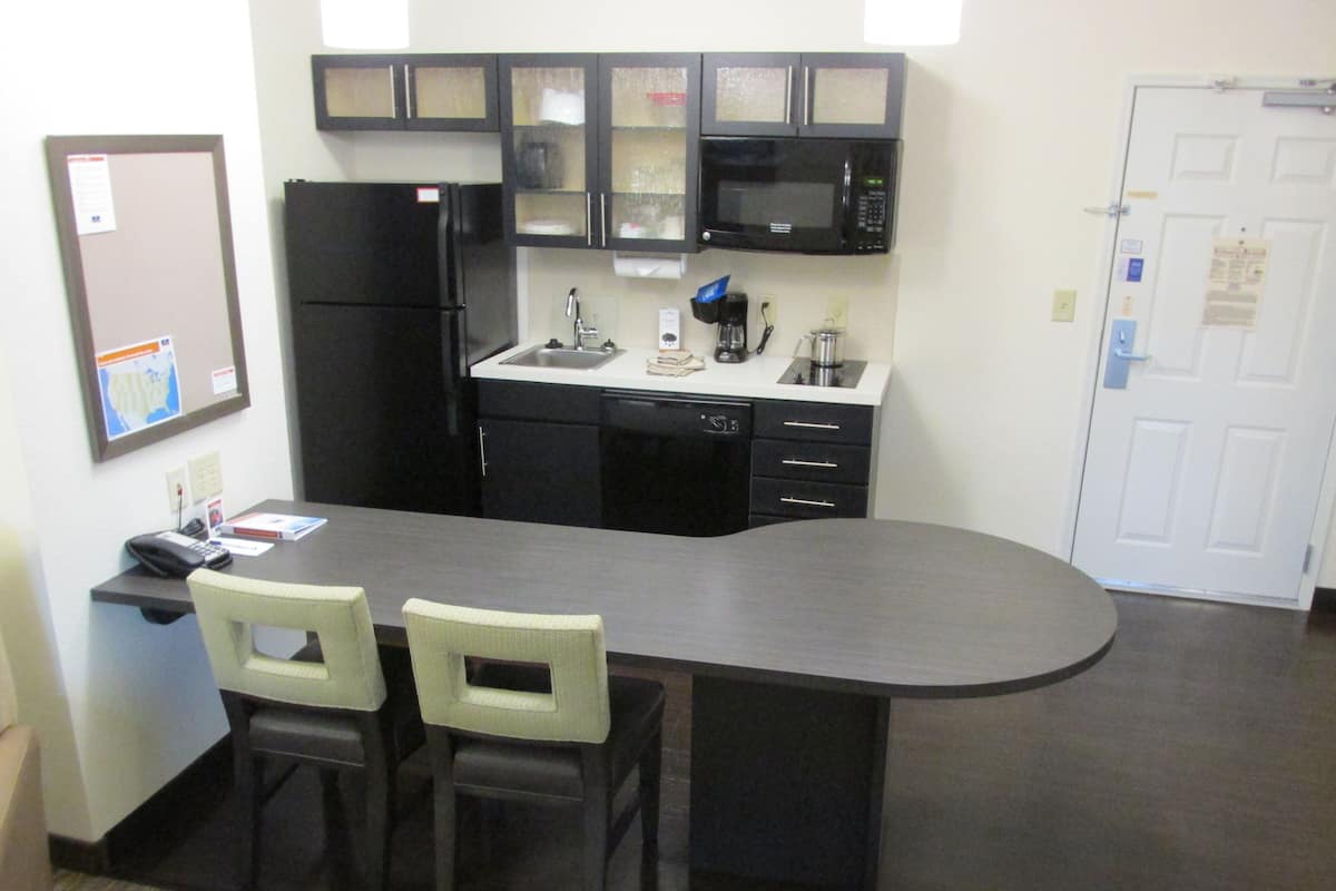 suite, 1 bedroom | private kitchen | full-sized fridge, microwave, dishwasher, coffee/tea maker