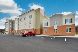 Exterior - Candlewood Suites Harrisburg - Hershey by IHG (Harrisburg)