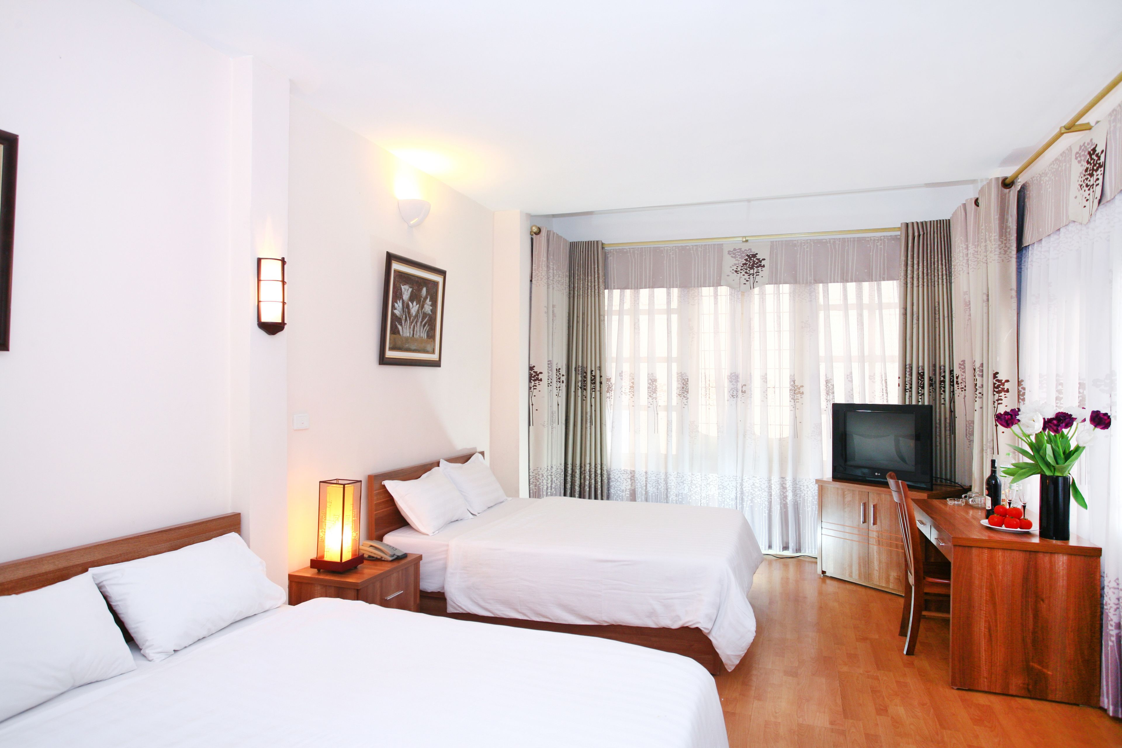 family room, balcony | 1 bedroom, desk, laptop workspace, free wifi