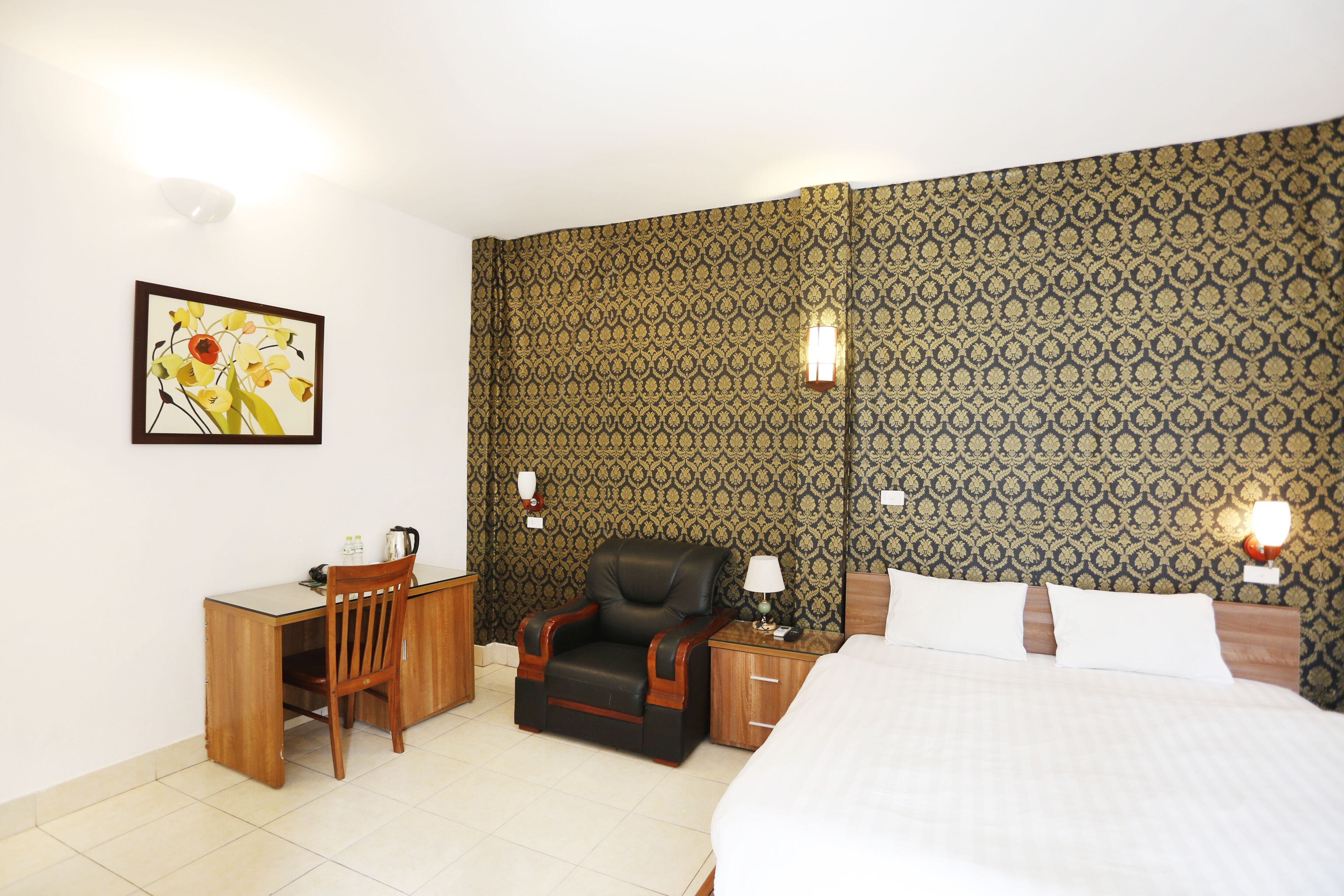 double room, 1 bedroom, city view | 1 bedroom, desk, laptop workspace, free wifi