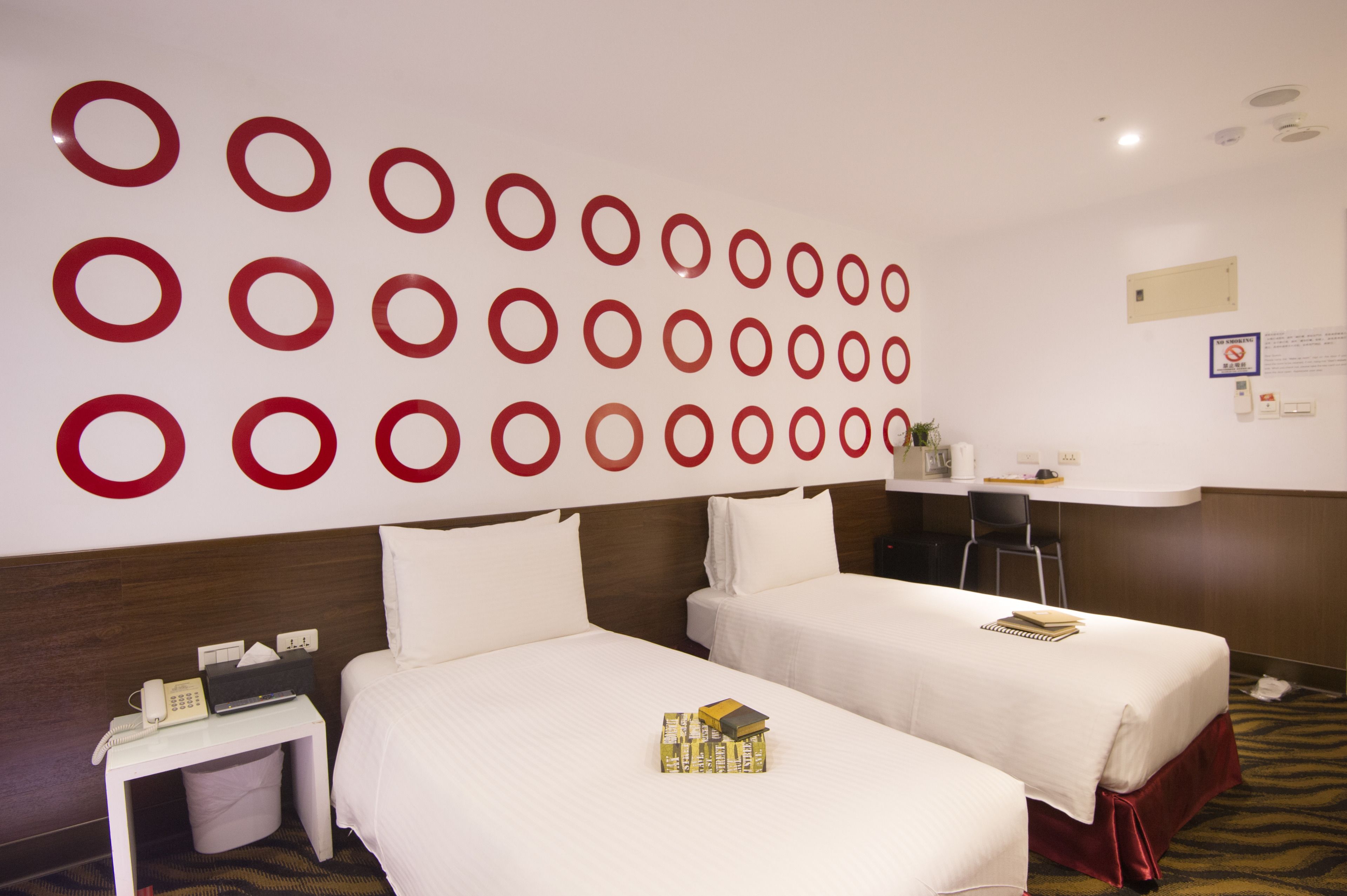 Standard Twin Room, 2 Twin Beds | Down comforters, in-room safe, desk, blackout drapes