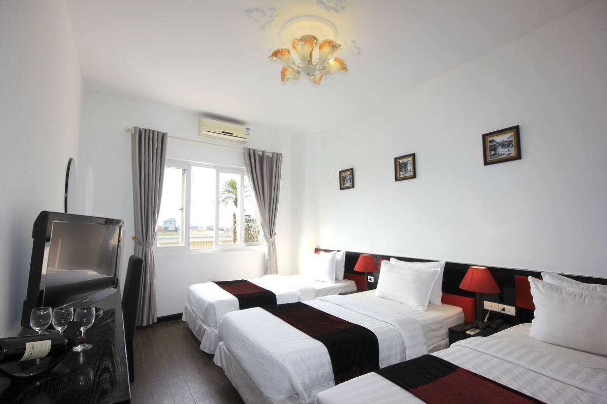 1 bedroom, free minibar items, desk, soundproofing