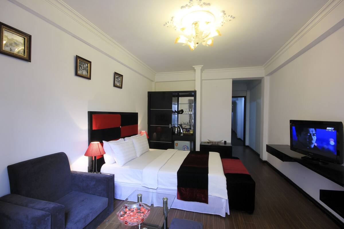 1 bedroom, free minibar items, desk, soundproofing