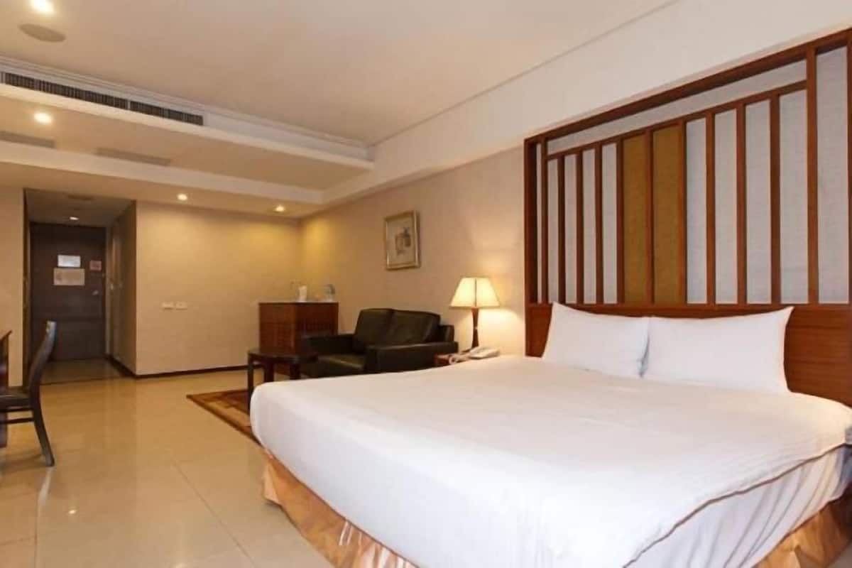 Phòng cách âm, truy cập Internet không dây miễn phí, bộ trải giường