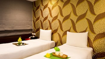 Standard Room, 2 Single Beds | Down duvets, in-room safe, desk, free cots/infant beds