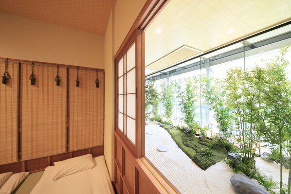 Habitación tradicional, solo para mujeres, para no fumadores (Only Shower room use) | Wifi gratis y ropa de cama 