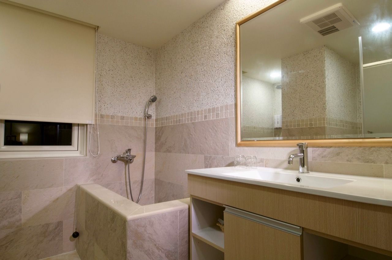 superior double room, 1 double bed | down duvets, in-room safe, blackout curtains, free wifi