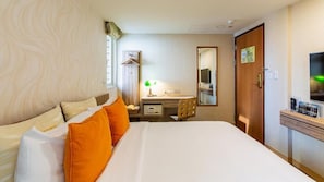 Down comforters, in-room safe, blackout drapes, free WiFi