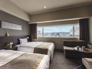 Superior Twin Room | Down comforters, in-room safe, blackout drapes, soundproofing