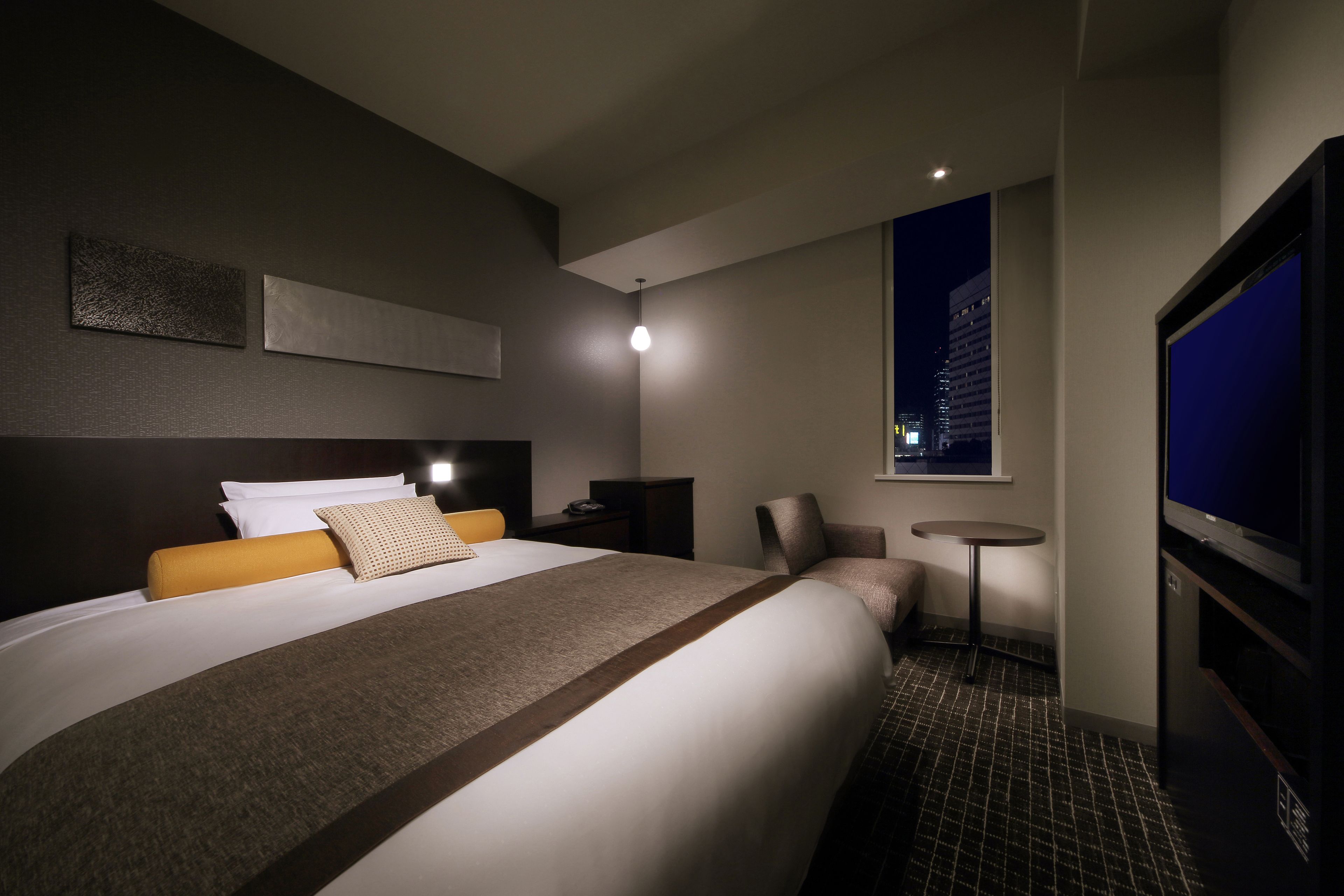 down duvets, blackout curtains, free wifi, bed sheets