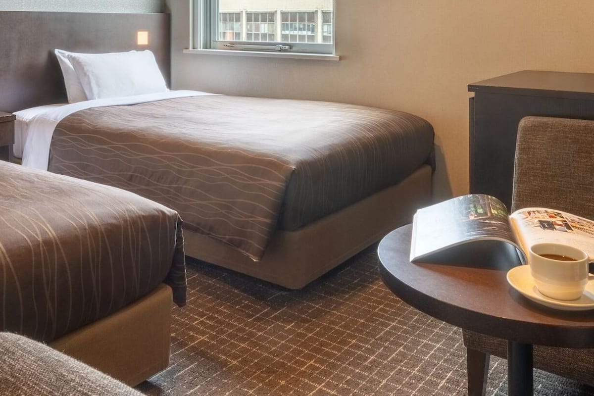 Couette en duvet d'oie, rideaux occultants, Wi-Fi gratuit, draps fournis