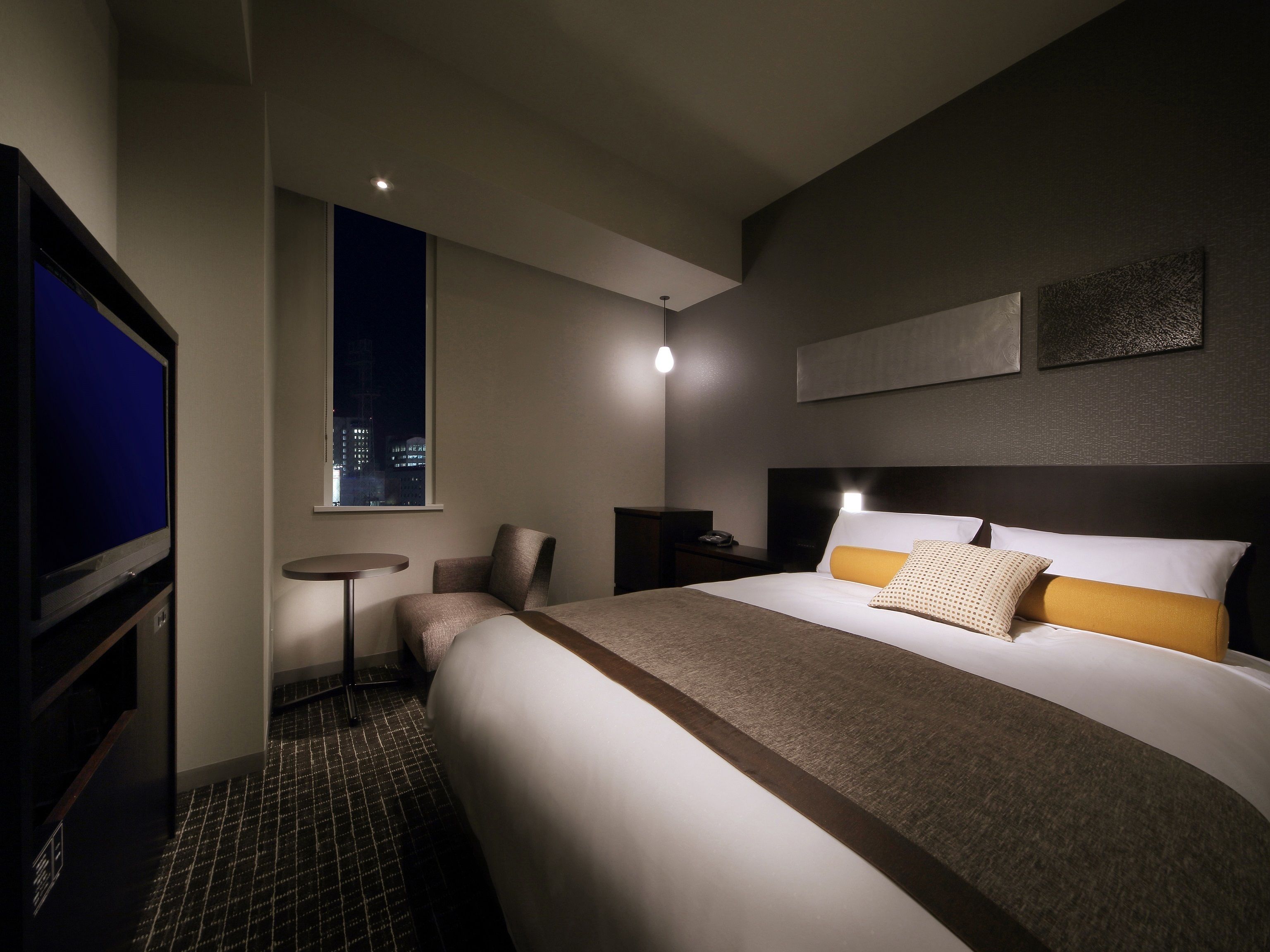 down duvets, blackout curtains, free wifi, bed sheets