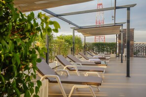 Sun deck