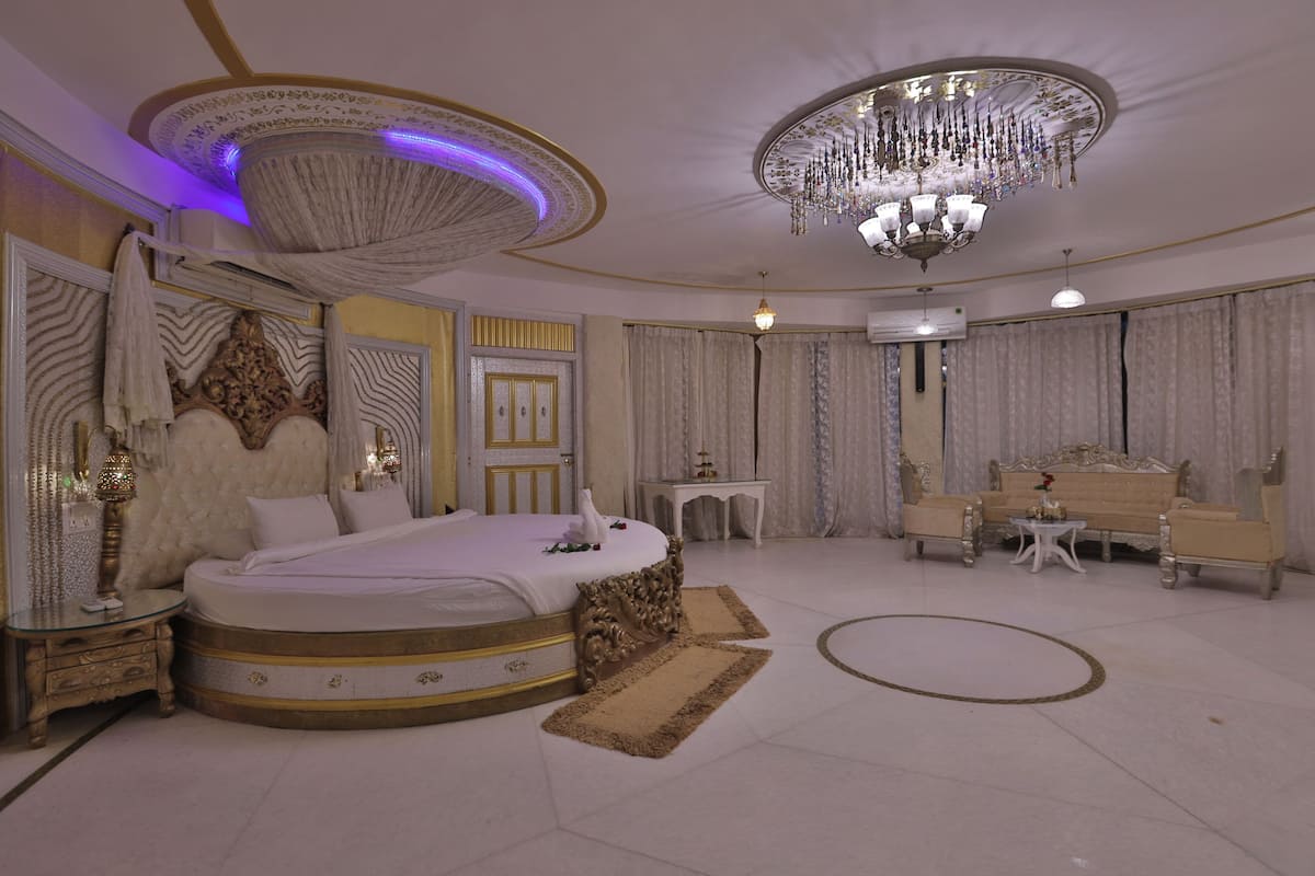 Kamar Presidensial | Pemandangan jalan