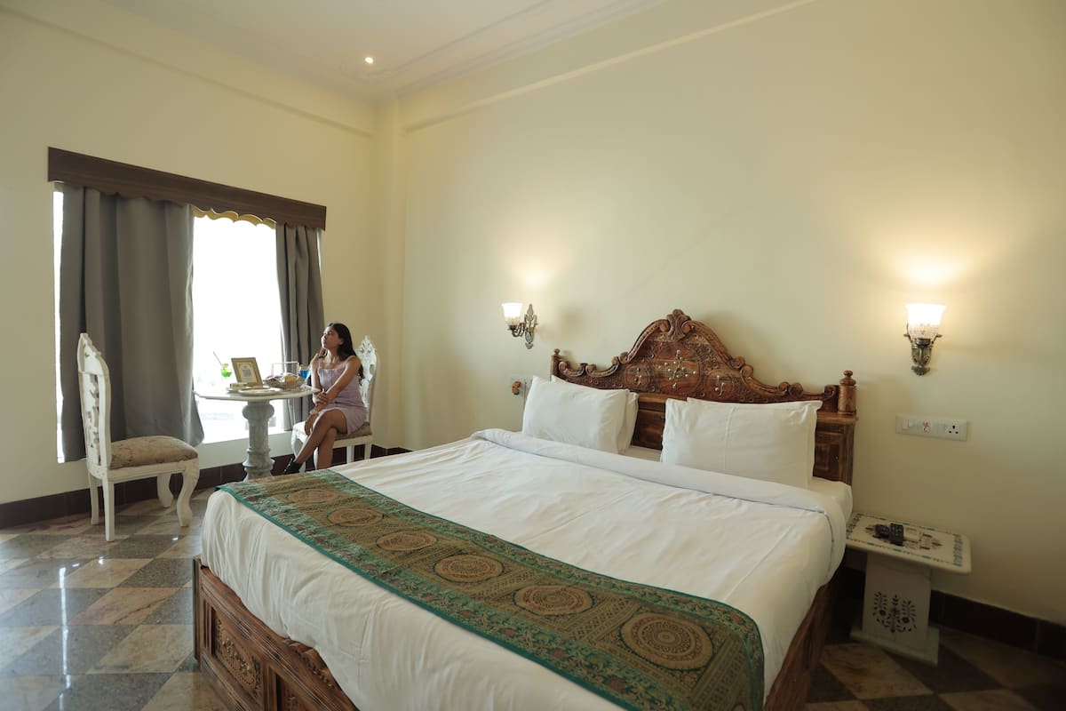 Kamar Deluks | Seprai premium, brankas, Internet kabel gratis, dan seprai linen