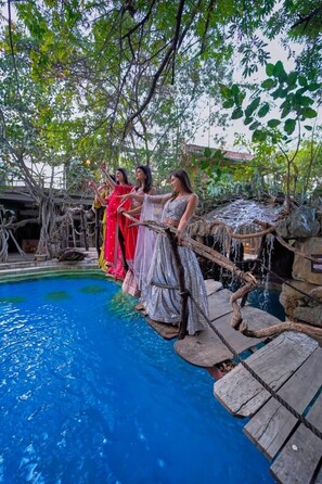 Outdoor pool - Lohagarh Fort Resort (Amer)