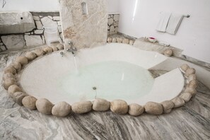 Luxury Suite - Breakfast Included  | Bathroom | Shower, hair dryer, bathrobes, slippers - Lohagarh Fort Resort (Amer)