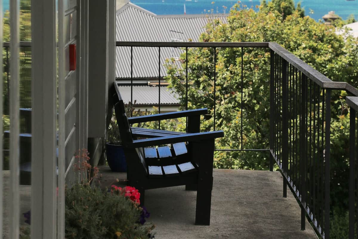 Suite, 1 Bedroom, Sea View | Porch