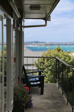Suite, 1 Bedroom, Sea View | Porch