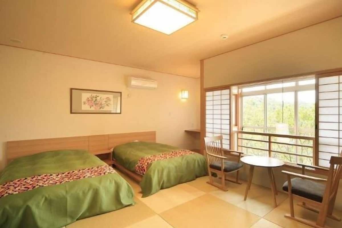 1 bedroom, premium bedding, in-room safe, free WiFi