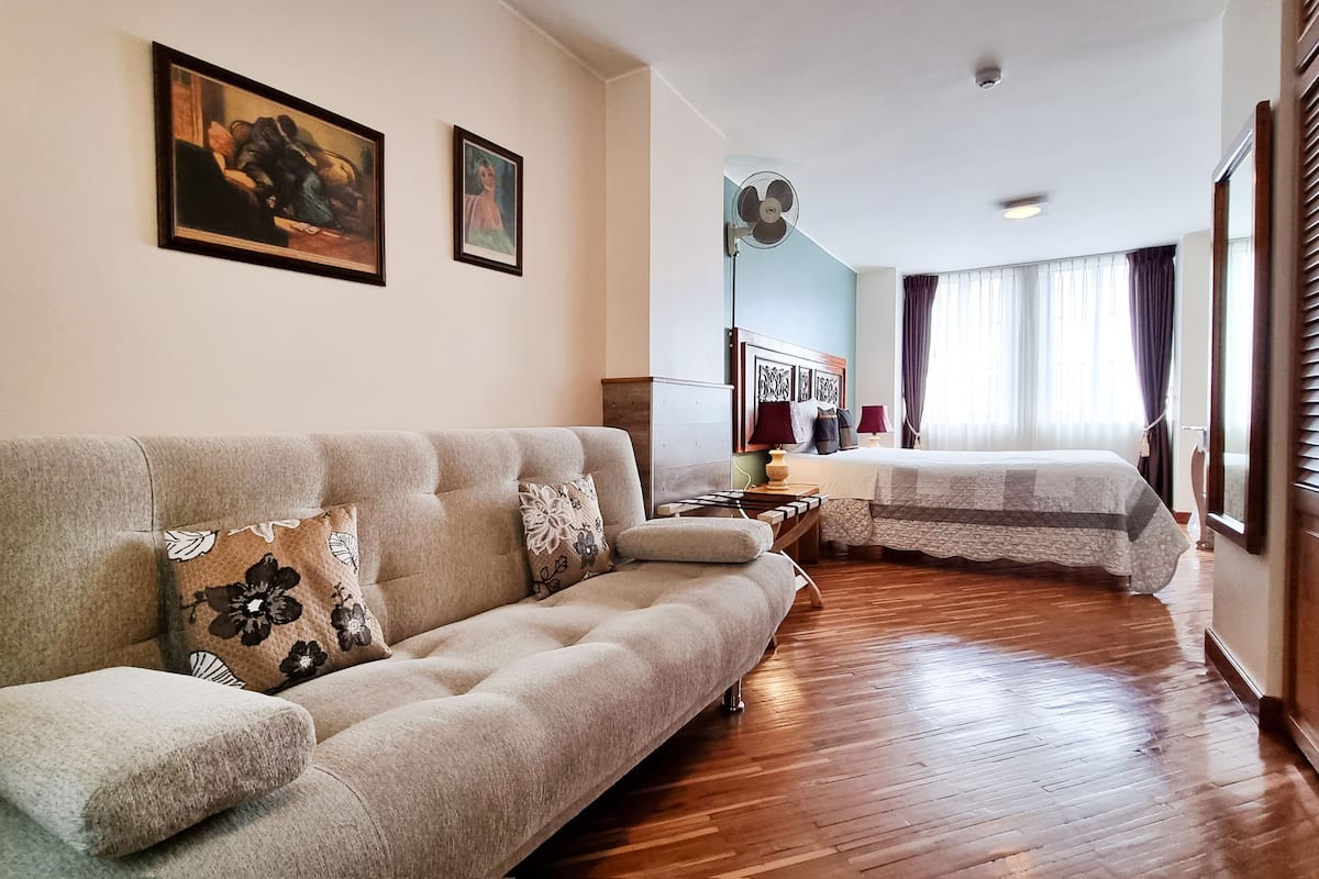 luxury triple room | 1 bedroom, egyptian cotton sheets, premium bedding, select comfort beds