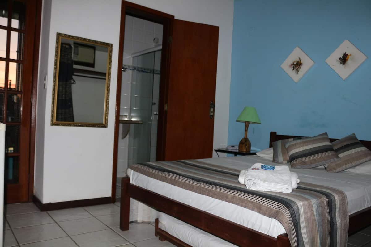 Minibar, in-room safe, free WiFi, bed sheets