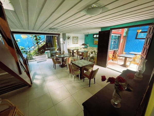 Petit déjeuner continental compris tous les jours