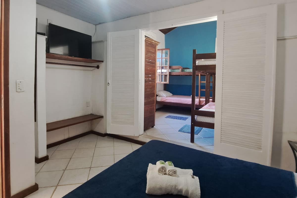 Quarto Sextuplo | View from room