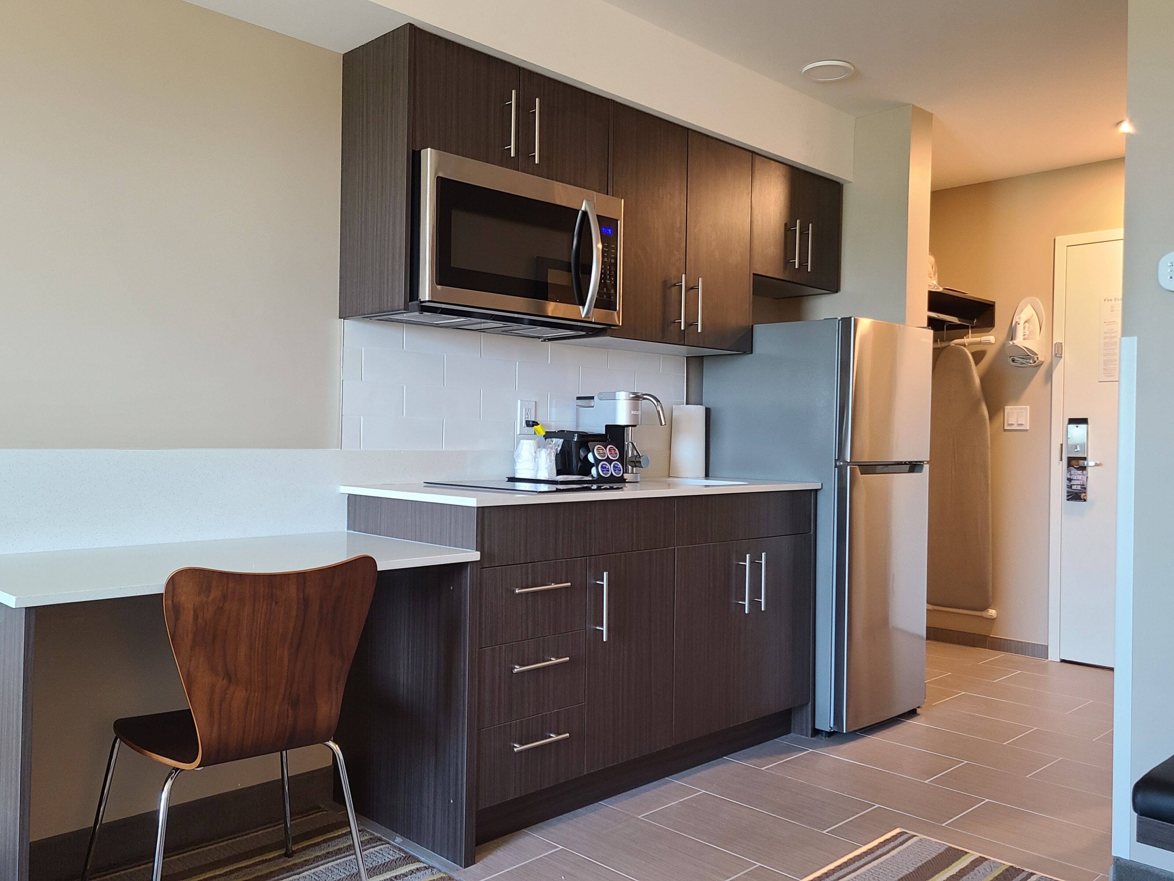 suite, 1 bedroom, non smoking | private kitchenette | fridge, microwave, coffee/tea maker