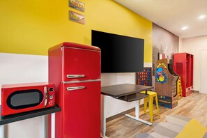 Room, Multiple Beds, Non Smoking (Concept) | Blackout drapes, iron/ironing board, free cribs/infant beds - Super 8 by Wyndham Thompson (Thompson)