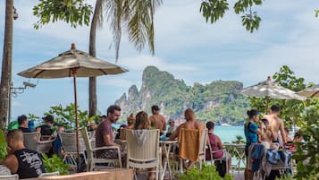 4 restaurantes: opção de café da manhã, almoço e jantar