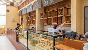 4 restaurants, breakfast, lunch served; local and international cuisine