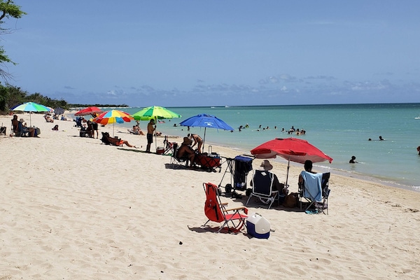 Beach nearby, beach towels, beach volleyball, kayaking