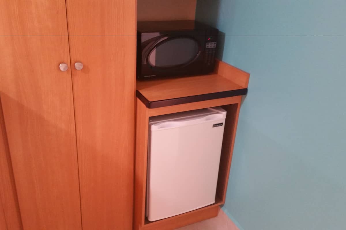 eco suite | mini fridge