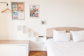 Iron/ironing board, free WiFi, bed sheets - St Christopher's Inns The Canal Hostel (Paris)
