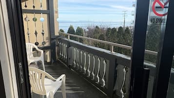 Surmatelas, Wi-Fi gratuit, draps fournis