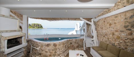 Bungalow waterfront with mini private pool | Terrasse/Patio