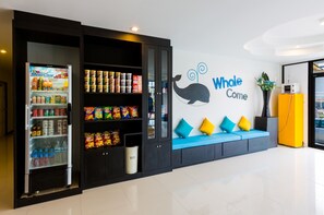 Lobby sitting area - Sleep Whale Hotel (Krabi)