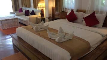 Suite | In-room safe, free cribs/infant beds, free WiFi