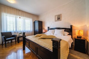 1 slaapkamer, luxe beddengoed, een kluis op de kamer