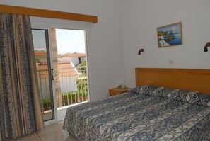 Villa, 2 Bedrooms | In-room safe, blackout curtains, WiFi