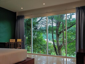 In-room safe, free WiFi, bed sheets - Phi Phi Chang Grand Resort & Spa (Ko Phi Phi)