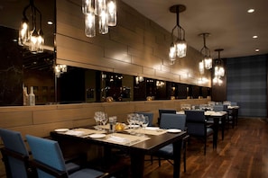 2 Restaurants, Frühstück, Mittagessen, Abendessen, türkische Küche