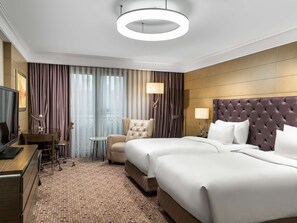 Premium bedding, down comforters, minibar, in-room safe - Radisson Blu Hotel, Istanbul Sisli (Istanbul)