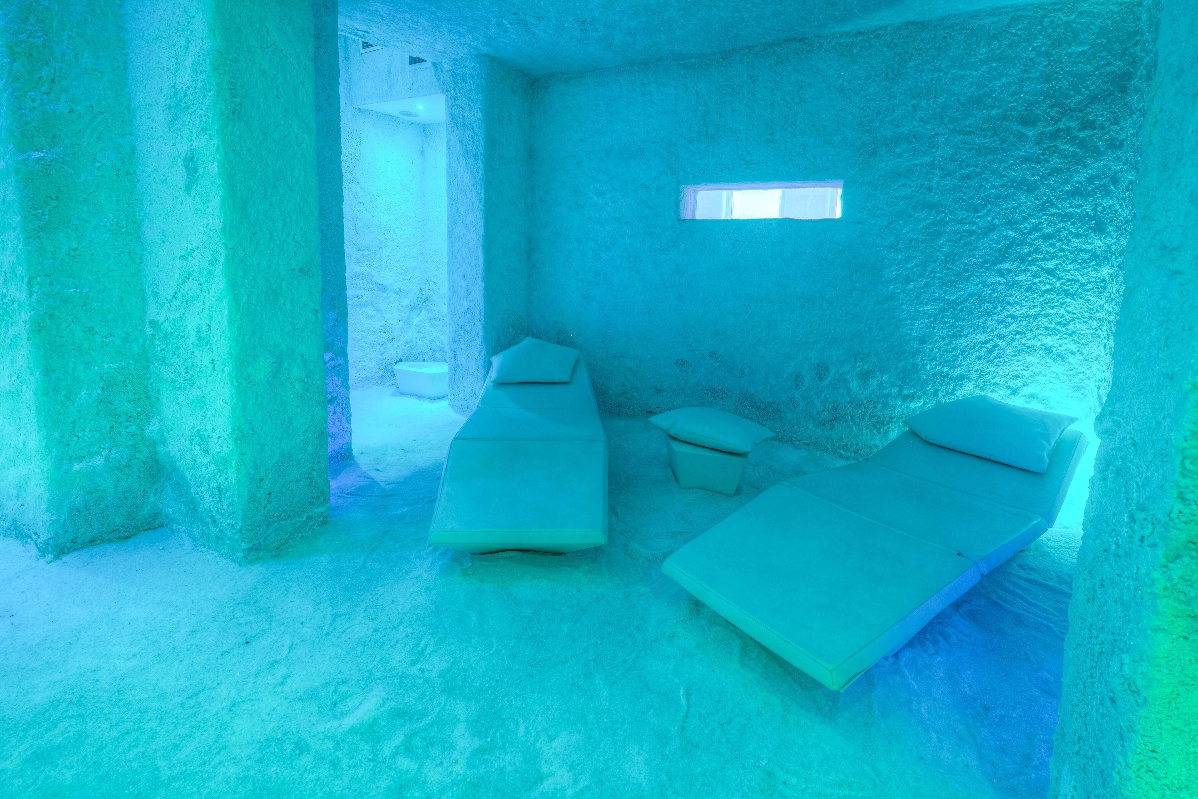 couples treatment room(s), sauna, hot tub, steam room