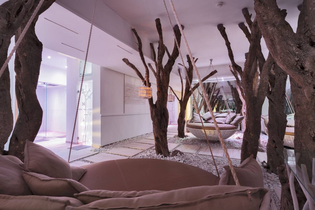 couples treatment room(s), sauna, hot tub, steam room