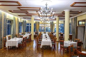 Breakfast served - Forest Park Hotel (Platres)