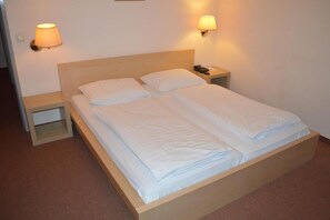 Comfort Doppelzimmer | Bàn ủi/dụng cụ ủi quần áo, truy cập Internet không dây miễn phí 