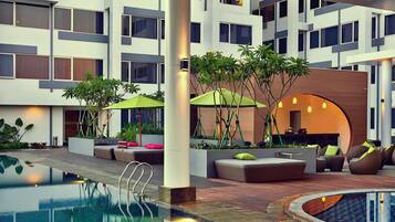 Outdoor pool, pool loungers