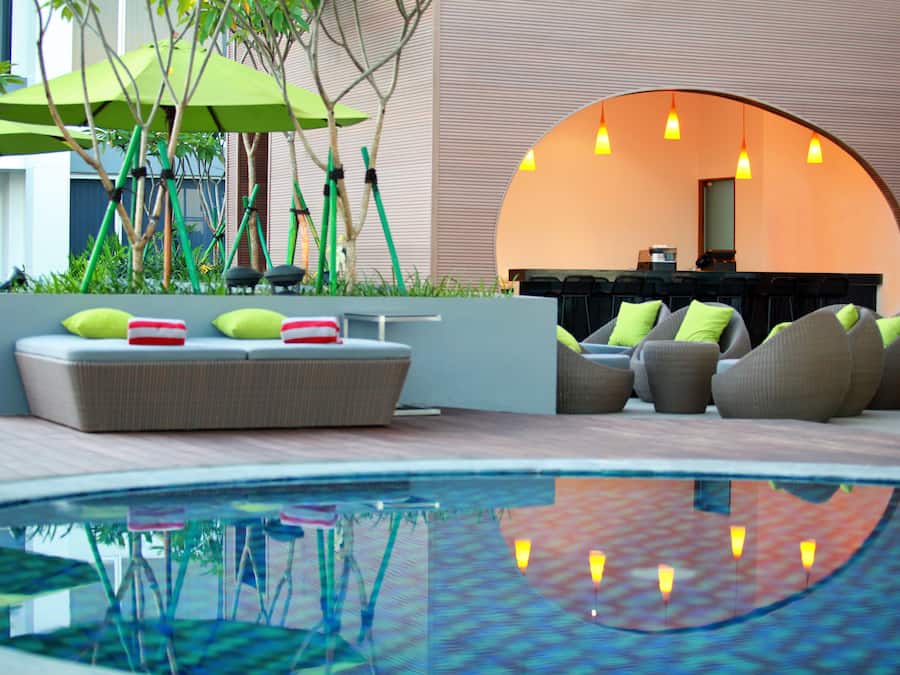 Bar à beira da piscina